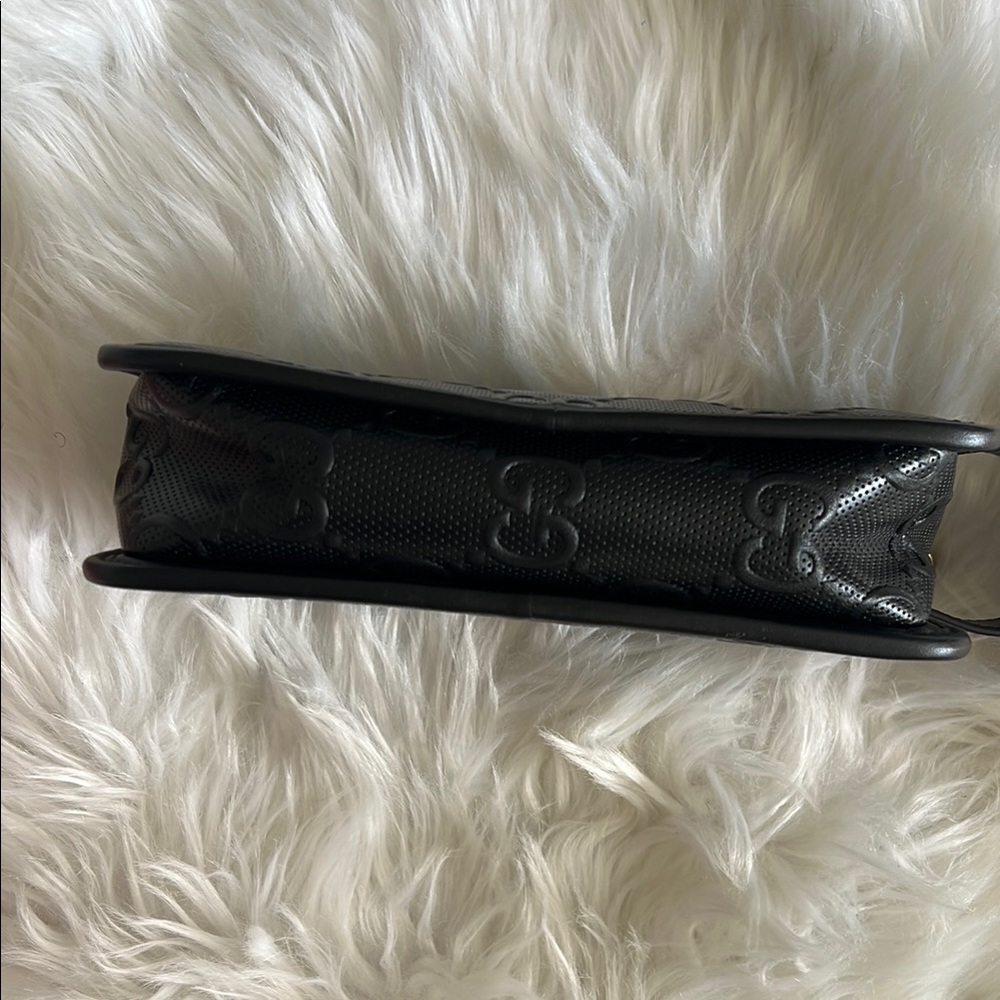 Gucci Black Embossed Shoulder Bag - Picture 5 of 7